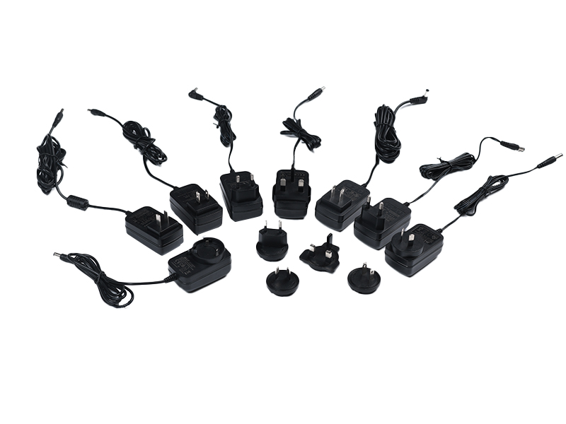 C06 24W - 美規電源適配器